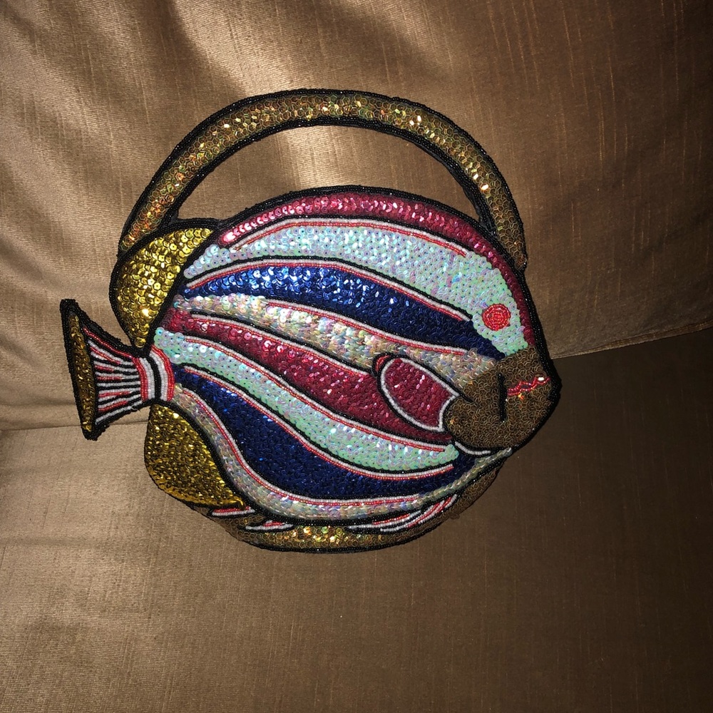 -🌴Vintage Beaded Fish Purse- 441 $65 or $50 w/offer